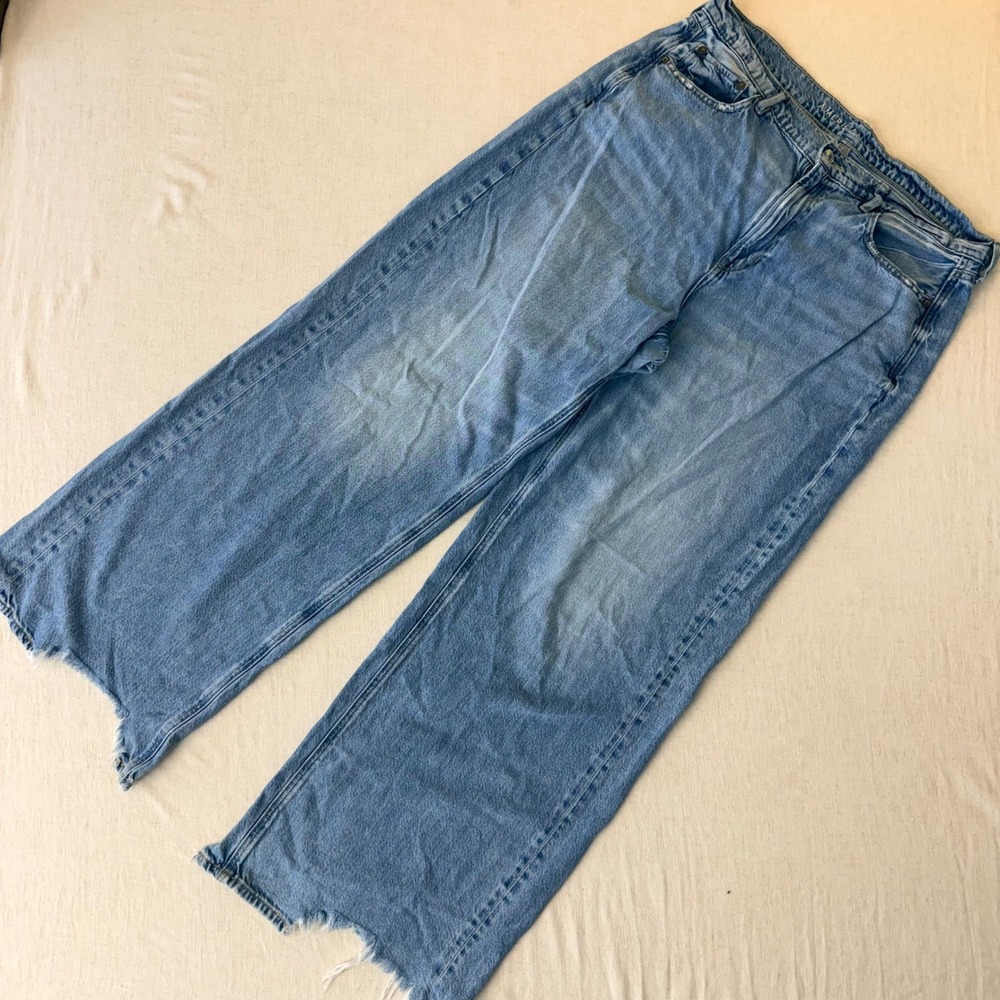 American Eagle Super High Rise Baggy Wide Leg Jeans Light Wash 16 L Distressed
